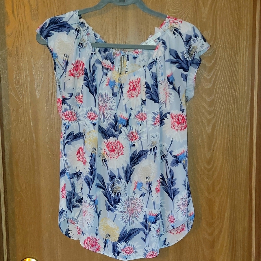 Lauren Conrad Floral Blouse 👚 ♥️